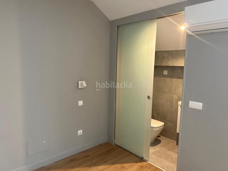 Foto 0cd087a5-fa88-48f5-a1a8-3c5209d10256. Rent semi detached house with heating parking pool in La Moraleja