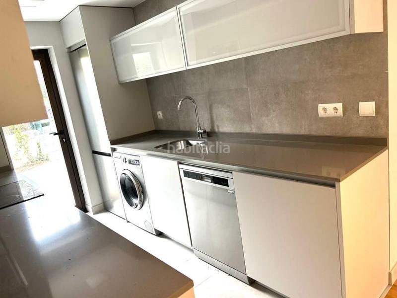 Foto 3d00f035-9cf0-41ec-bddc-e60aaed48844. Rent semi detached house with heating parking pool in La Moraleja