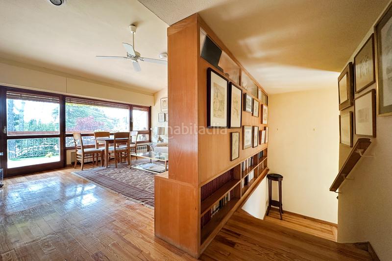 Foto 3a5af2cf-13e0-4a06-aae3-9bdbd88dc138. Casa amb xemeneia aparcament piscina a Somosaguas Pozuelo de Alarcón