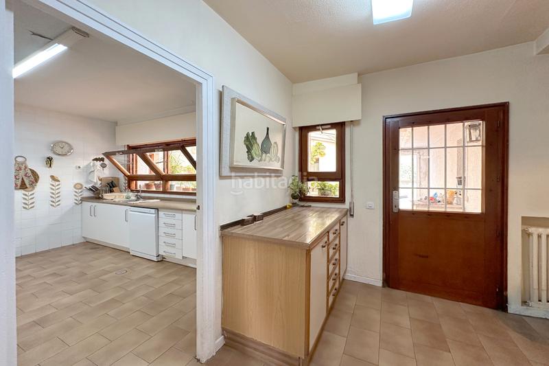 Foto 3b41c1db-4138-4607-b420-3548582831e6. Casa amb xemeneia aparcament piscina a Somosaguas Pozuelo de Alarcón