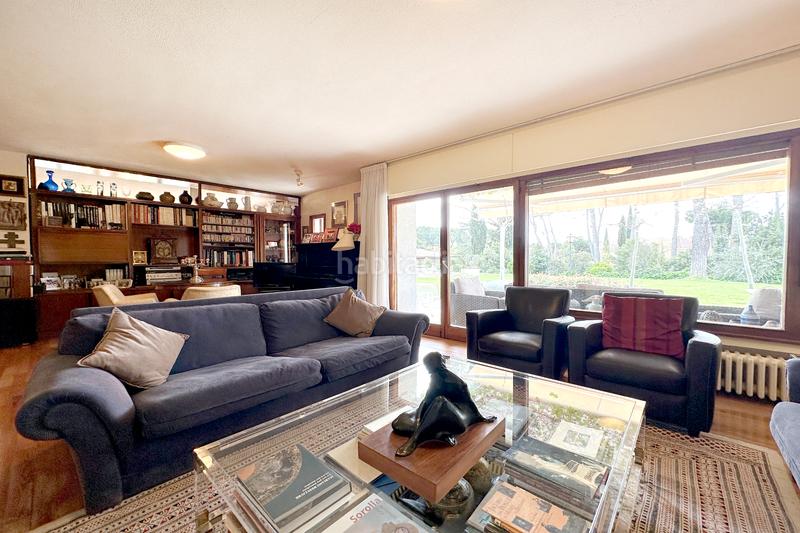 Foto 4b616e0a-2072-491a-9b91-dbd16f462674. Casa amb xemeneia aparcament piscina a Somosaguas Pozuelo de Alarcón