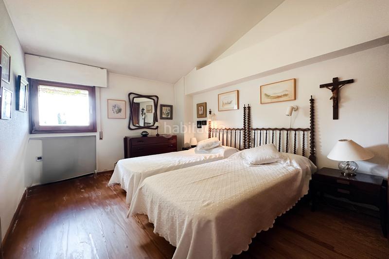 Foto 644a9930-f014-40dc-823d-1f63bc156b3d. Casa amb xemeneia aparcament piscina a Somosaguas Pozuelo de Alarcón