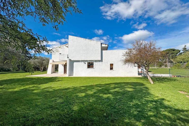 Foto 7bf1b760-4378-4d87-8962-1dfe497a1610. Casa amb xemeneia aparcament piscina a Somosaguas Pozuelo de Alarcón