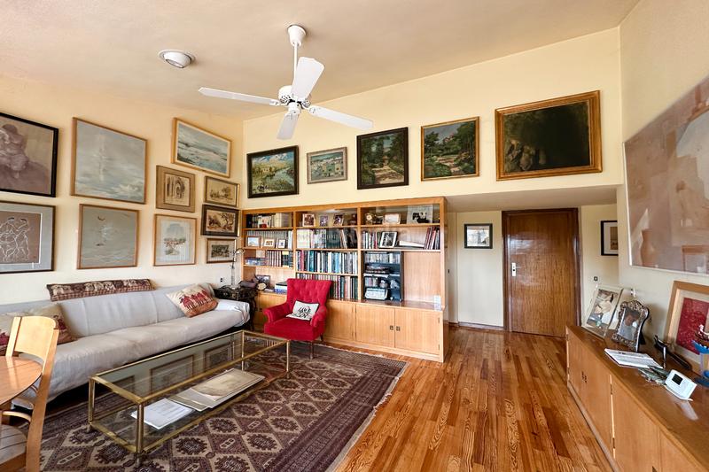 Foto 9c1580aa-5e2e-4d56-8609-6cfd349f3136. Casa amb xemeneia aparcament piscina a Somosaguas Pozuelo de Alarcón