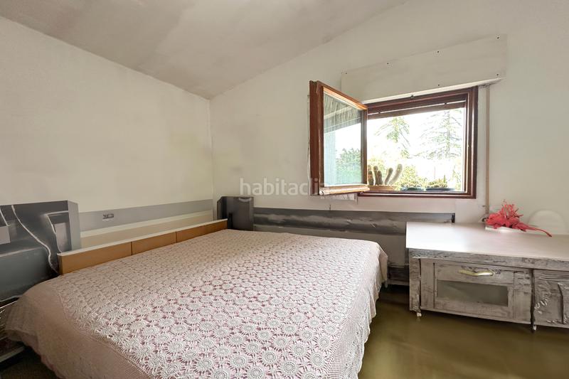 Foto b79699f9-5a40-45bd-b568-884faaeb7316. Casa amb xemeneia aparcament piscina a Somosaguas Pozuelo de Alarcón