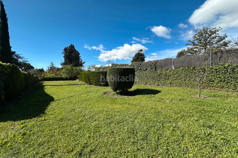 Foto c6ee8814-78b1-4f6b-8b34-605598d4e30b. Casa amb xemeneia aparcament piscina a Somosaguas Pozuelo de Alarcón