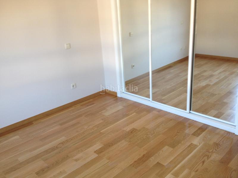 Foto e013cafb-5635-41e1-a548-cb5aa1cbb0c0. Rent semi detached house with parking pool in Viñas Viejas Boadilla del Monte