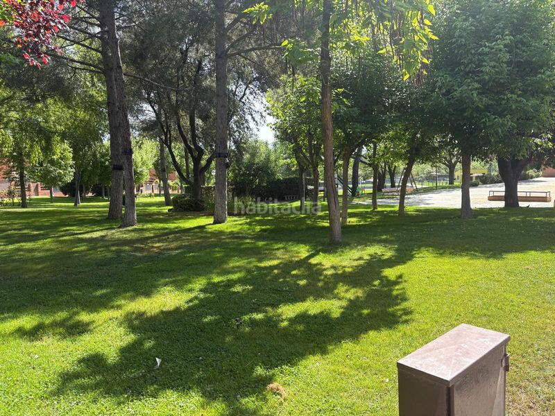 Foto f739be14-ede4-48a3-b88f-f47d5e5a1f9e. Xalet amb xemeneia calefacció piscina a Valdepastores-Las Encinas Boadilla del Monte