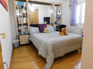 Duplex in Yuncos. Disponible dúplex en yuncos, 2 dormitorios, 2 baños garaje y tra