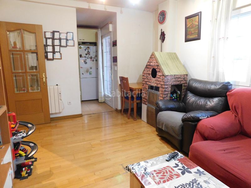 Foto eed01d37-57ab-48f5-8a28-e2b0a72c3dee. Dúplex amb calefacció aparcament a Yuncos