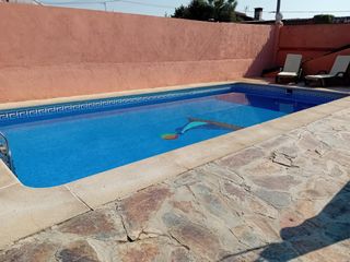 Chalet à Palomeque. Chalet independiente en una sola planta con piscina propia