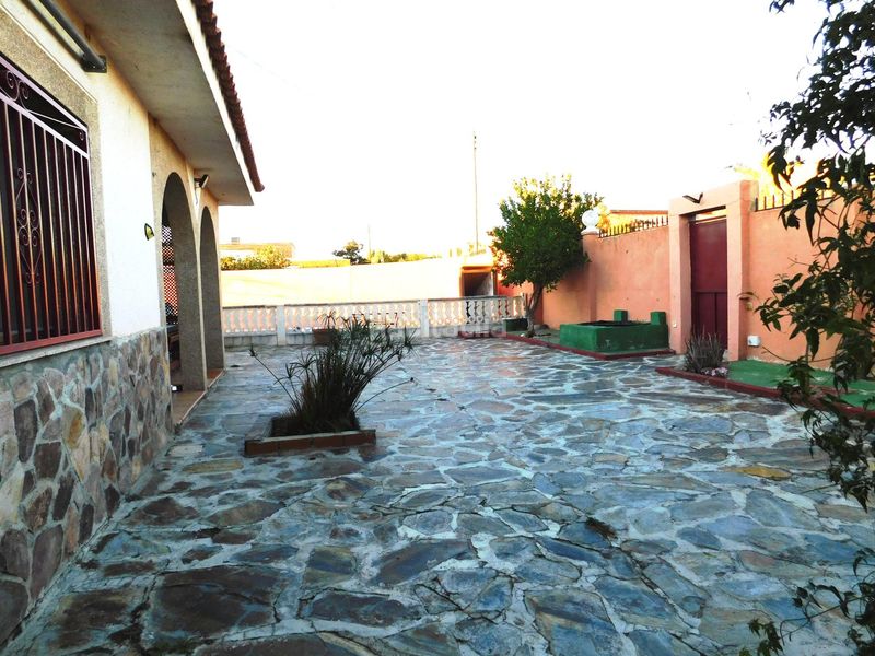 Foto d59dae9f-a32a-4f4b-9f1b-51d2be8281af. Xalet amb calefacció aparcament piscina a Palomeque