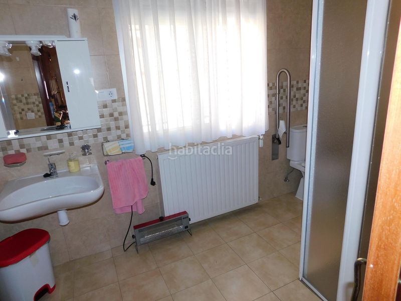 Foto d2ae06ef-e86f-4f94-8b27-7c4bb0b70ca9. Casa adossada amb calefacció aparcament a Parque Manuel de Vega-Carretera de Ugena Illescas
