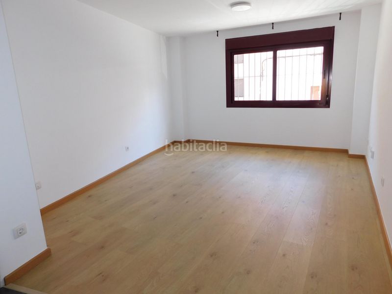 Foto 7af82c7a-3702-4722-93a2-373bce801762. Planta baixa amb calefacció aparcament a Magán
