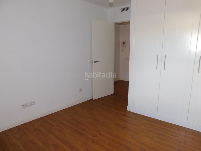 Foto cce8ef02-d80f-485e-8f94-6dfdee74bcea. Planta baixa amb calefacció aparcament a Magán