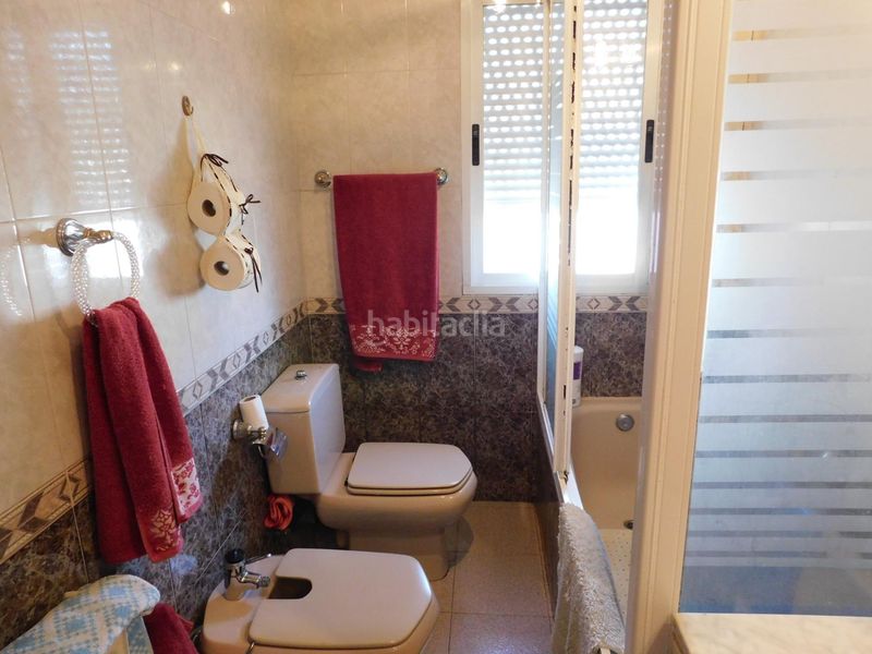 Foto 64096d2a-f5bd-4184-8265-c72d7ca1fd42. Casa adossada amb calefacció aparcament a Numancia de la Sagra