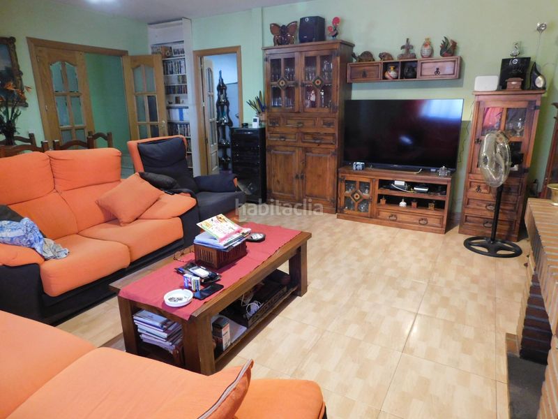 Foto f43f6486-e8a9-4fb4-b96e-9c0ee054afc2. Casa adossada amb calefacció aparcament a Numancia de la Sagra