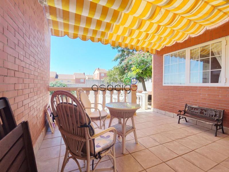 Foto 0f465e2e-2ccc-4e74-b436-a9bee50f39e7. Casa chalet independiente en venta en Cabanillas del Campo