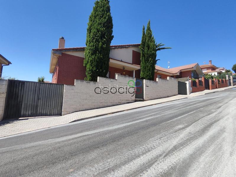 Foto cadd8ce9-95ec-40ec-b3f6-aa5192b56829. Casa chalet independiente en venta en Cabanillas del Campo
