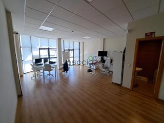 Bureau  Francisco medina y mendoza portal 10a oficina 34. Oficina en venta en cabanillas del campo