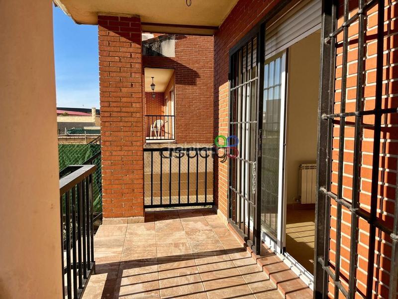 Foto 34ca1735-85a8-4adc-ae23-b638d922746d. Casa adossada amb calefacció aparcament a Torija