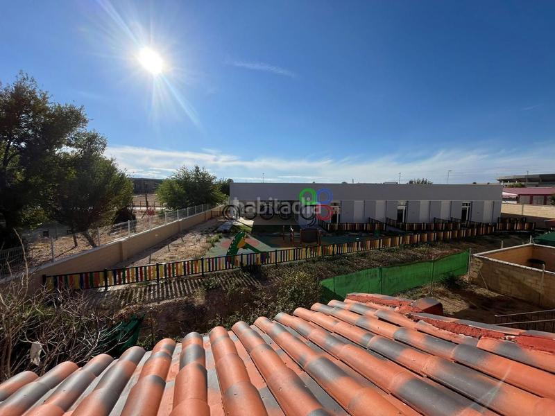 Foto aa0eb45b-d520-4135-80a9-9685cbced8ba. Casa adossada amb calefacció aparcament a Torija