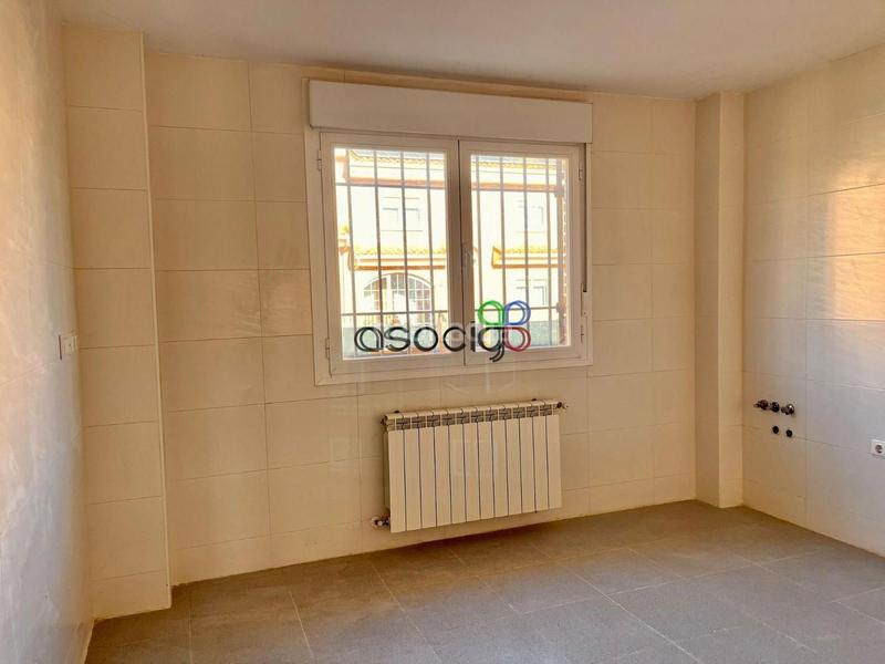 Foto b15578ef-b5e8-4073-ae4f-ddd56f5ad09f. Casa adossada amb calefacció aparcament a Torija