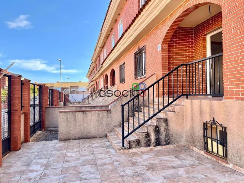 Foto c25a4170-961a-4b30-bad7-392f89832ed2. Casa adossada amb calefacció aparcament a Torija