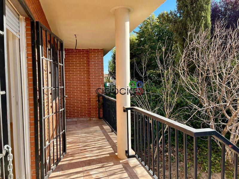 Foto ced10bb2-1347-41f0-839c-6641db281e18. Casa adossada amb calefacció aparcament a Torija