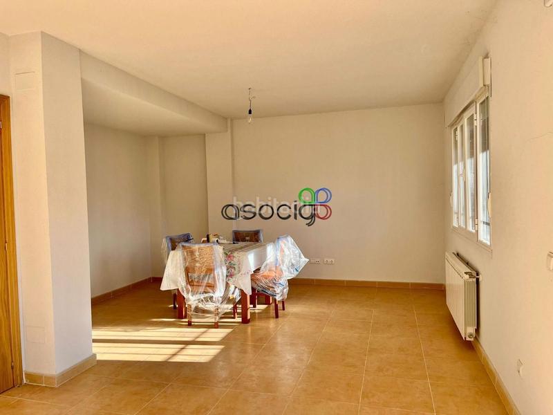 Foto f5a462a4-3c02-4842-be9f-92bdbcc13543. Casa adossada amb calefacció aparcament a Torija