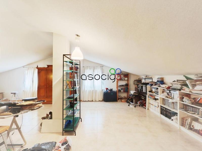 Foto afa16e3c-560f-47d9-b278-7bd1d1e61dcb. Casa adosada chalet pareado en venta en Cabanillas del Campo