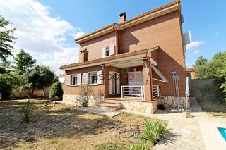 Chalet  Ribera. Chalet independiente en venta en cabanillas del campo guadalajar