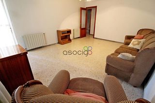 Appartamento  Paseo de la estación. Piso de 3 dormitorios en venta en yunquera de henares guadalajar