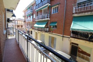 Flat  Paseo de la estación. Piso de 3 dormitorios en venta en yunquera de henares guadalajar