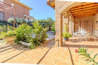 Chalet  Jose cascajero. Amplio chalet independiente en chiloeches