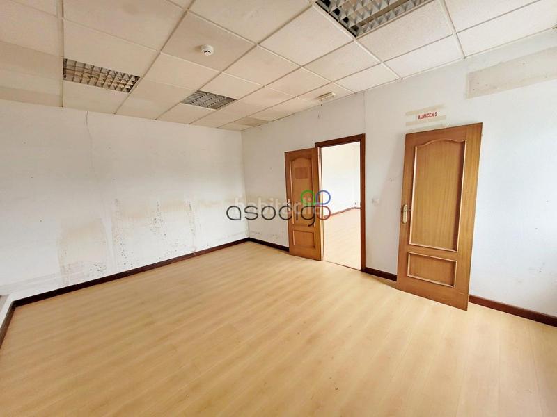 Foto 74cd9366-e017-41aa-9d2b-ae777e3e9e98. Local comercial a Estación-Manantiales Guadalajara