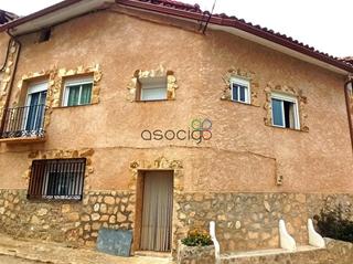 Maison  Ermita de ruguilla. En cifuentes