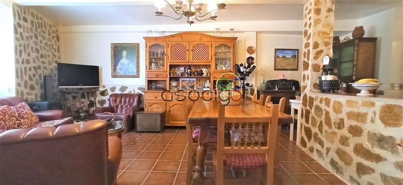 Foto 5d6218bc-61e9-4dd4-a480-495772bacfa4. Casa amb calefacció a Cifuentes