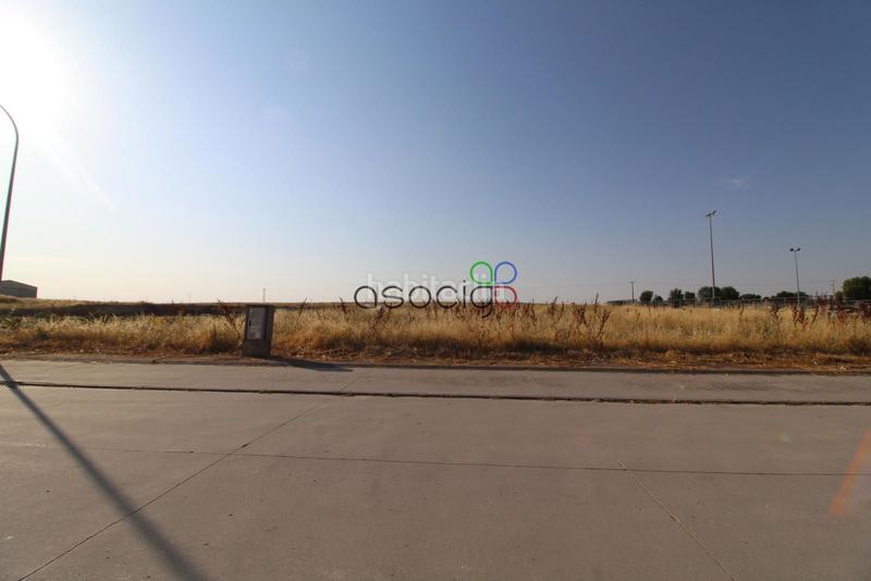 Foto 552e46ec-58de-483d-b1af-2281251e1acb. Fondo rustico in Población de Arroyo