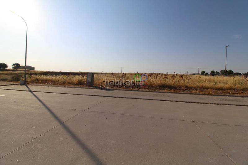 Foto d6ba14ee-a886-42b0-83c1-3f6657e15b22. Fondo rustico in Población de Arroyo