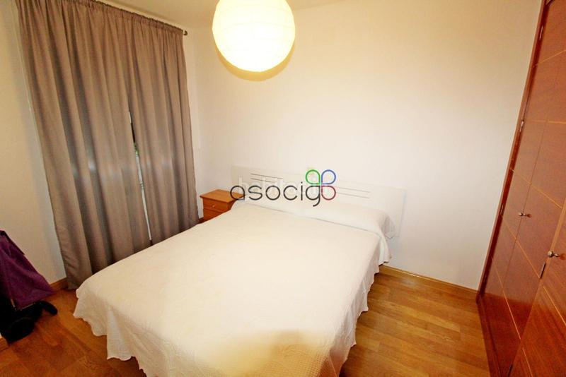 Foto 0fb64d24-d31e-431d-9ab0-c8dab7df9bcb. Pis amb calefacció aparcament piscina a Yebes - valdeluz Yebes