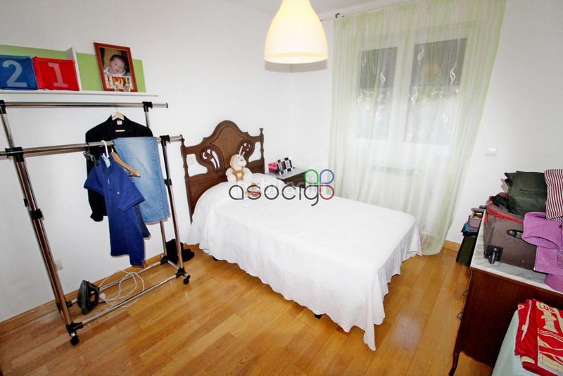 Foto 6febf48d-12b1-4c95-96cd-058521c0ff5d. Pis amb calefacció aparcament piscina a Yebes - valdeluz Yebes