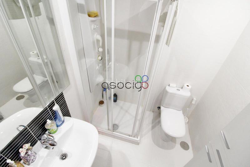 Foto bb79a0d6-b386-4d00-b0f6-f4a40b039ebe. Pis amb calefacció aparcament piscina a Yebes - valdeluz Yebes