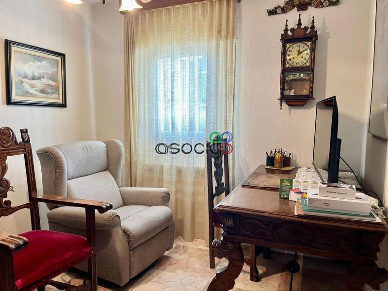 Foto 40c25897-b1db-4a7c-929e-241402a9dfd2. Chalet mit heizung parking in Cabanillas del Campo