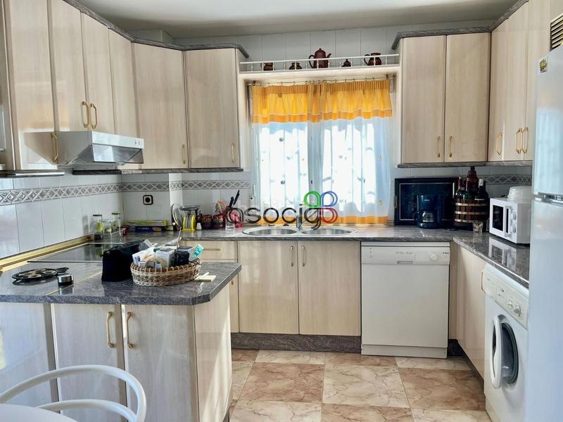 Foto 58da642b-76d1-4f2b-b445-ef10c57933c5. Chalet mit heizung parking in Cabanillas del Campo