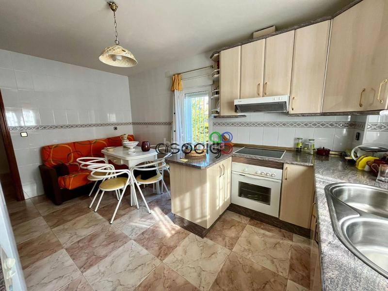 Foto 5ecb2408-5c19-4ac7-8f24-711d4a1119c5. Chalet mit heizung parking in Cabanillas del Campo