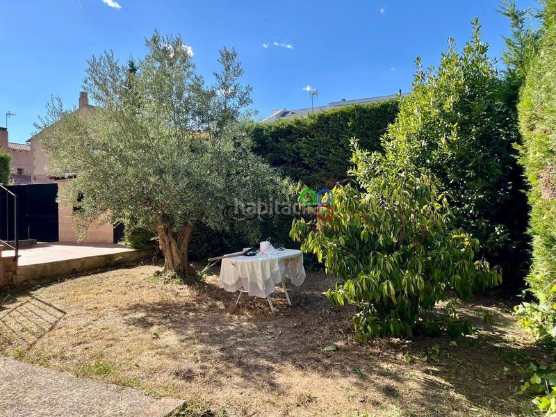 Foto 64ef721e-f096-4977-aeb3-c62dbddf48d8. Chalet mit heizung parking in Cabanillas del Campo