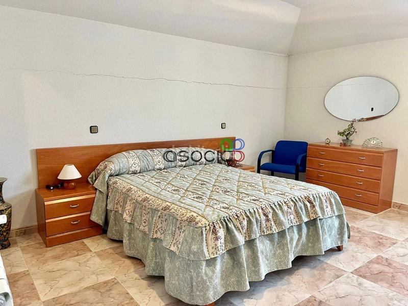 Foto 6e3f19e7-a70c-4ce3-ae53-449bba9e4f45. Chalet mit heizung parking in Cabanillas del Campo