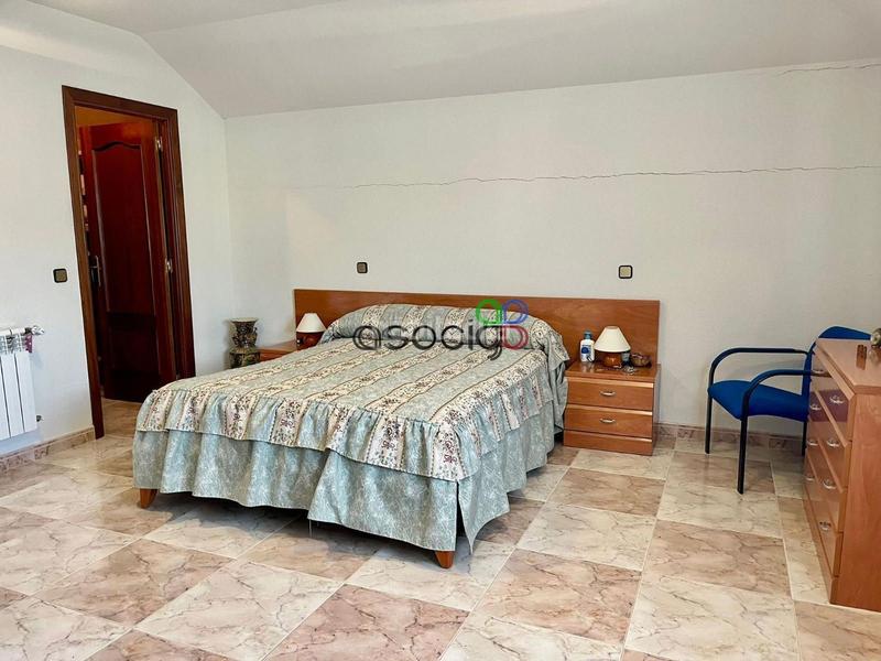 Foto 84757a20-1497-4a5a-875d-e71b2b4b37c5. Chalet mit heizung parking in Cabanillas del Campo