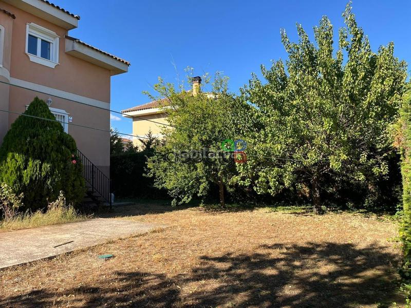 Foto a8597a21-67dd-4897-9335-4019c0a0ebd8. Chalet mit heizung parking in Cabanillas del Campo